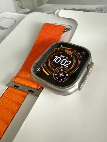 Apple Watch Ultra (extremamente novo)