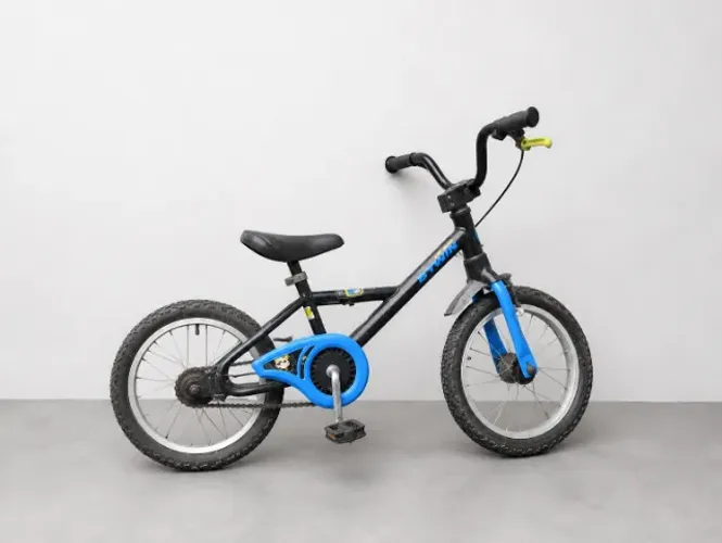 Bicicleta infantil BTwin aro 16 - pouco usada e em perfeito estado