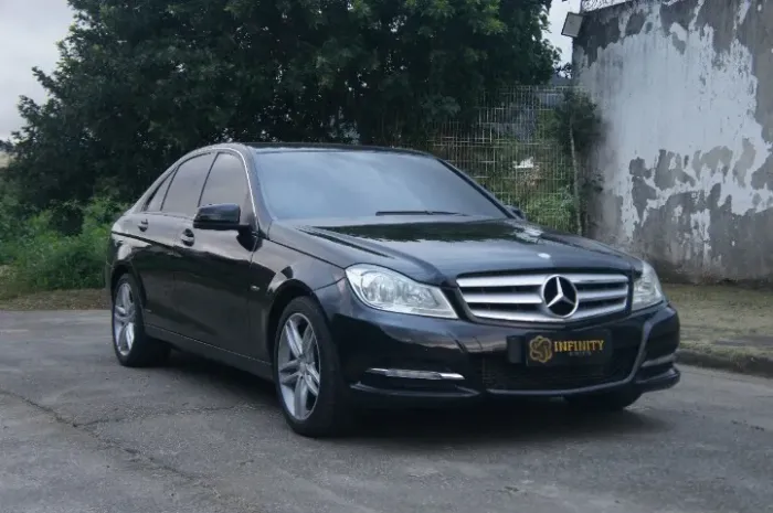Mercedes-Benz C-180 CGI Classic 1.8 16V 156cv Aut. 2012