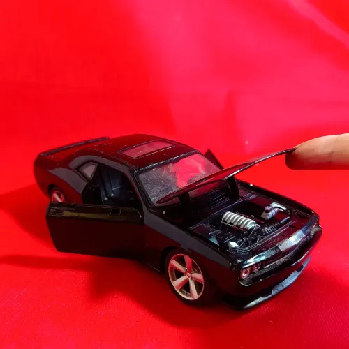 Dodge Challenger SRT8 2008 Replica