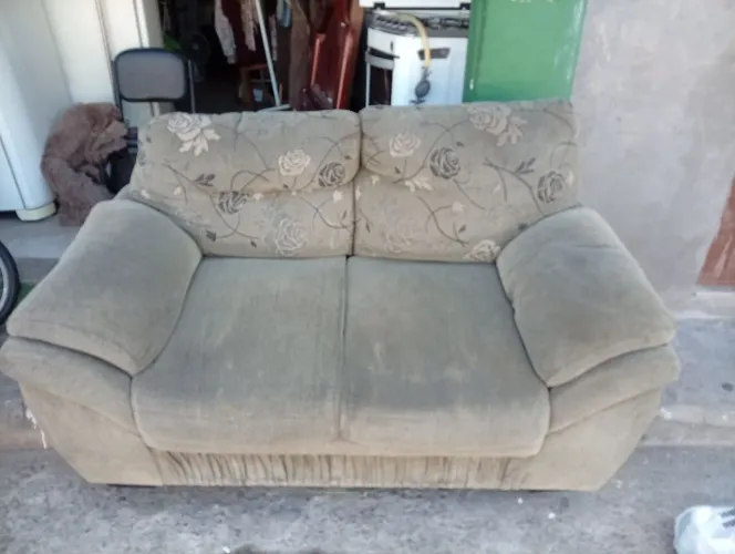 Vendo sofá de tecido mais fogão automático 