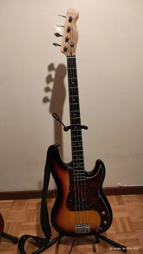 Baixo Precision Bass PHX c/ captador EMG