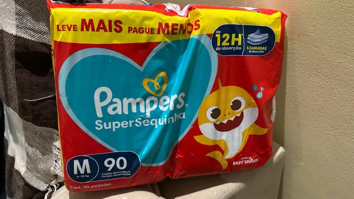 Fralda Pampers super sequinha tamanho M