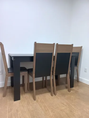 Mesa de jantar 4 lugares