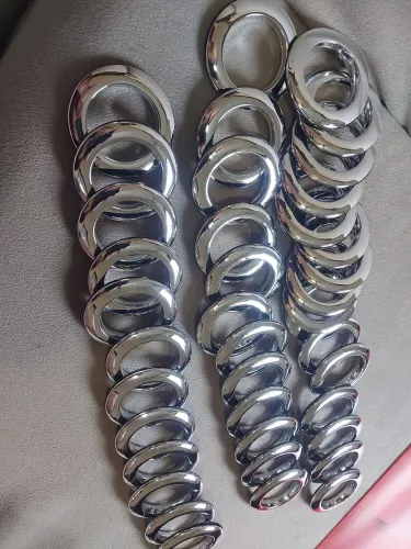 Kit Ilhós Pacote Com 40 Pares Cromado Formato Redondo para Varão 28mm