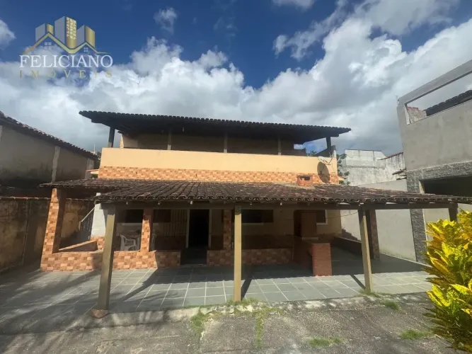 Dois imóveis á venda lado praia localizado em Unamar - Cabo Frio