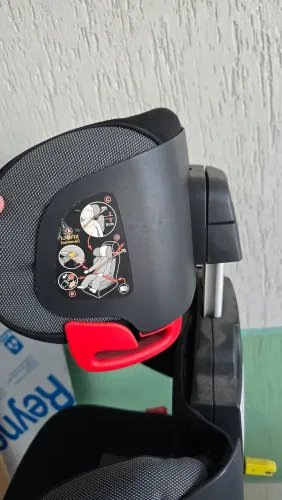 Cadeirinha Peg-Pérego com isofix