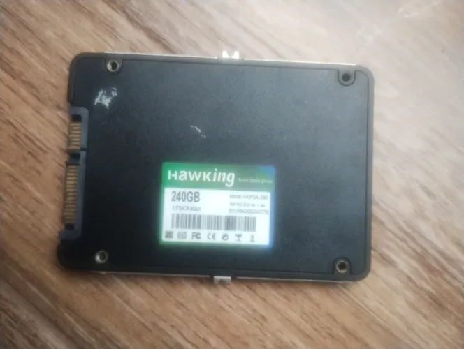 SSD 240GB hawking