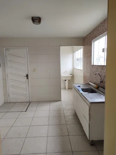 Apartamento 2/4 na ajuda de baixo
