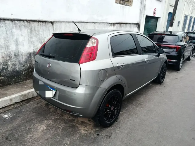 Fiat Punto Essence 1.6 Flex 16V 5P 2012