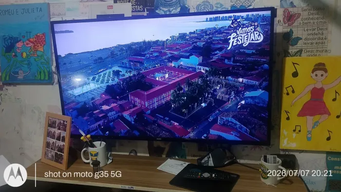 Tv 43 smart  funcionando  com controle 