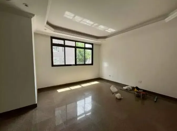 Cobertura com 03 quartos e 02 vagas para locação no Sion