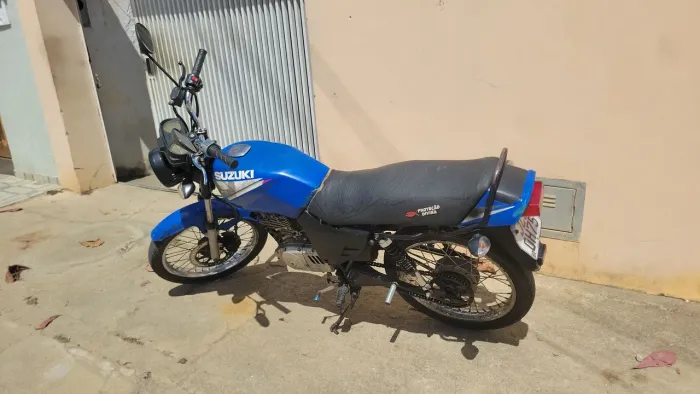 Moto Suzuki 2000