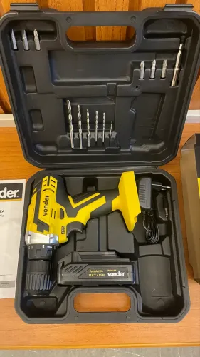 Parafusadeira furadeira Vonder 20V bateria lítio nova