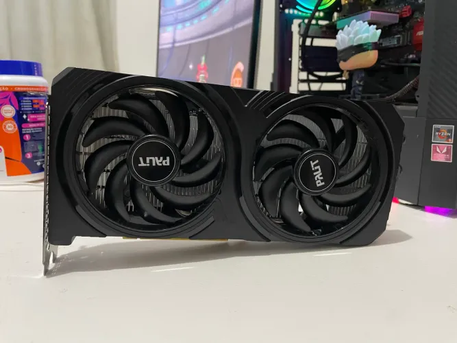 GeForce RTX 4060 8gb Palit - COM DEFEITO