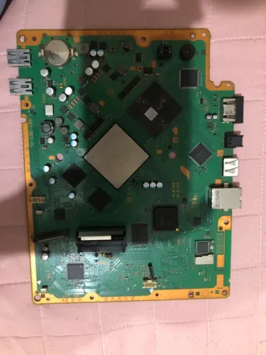 Placa PlayStation 3 super slim para restaurar ou tirar peças