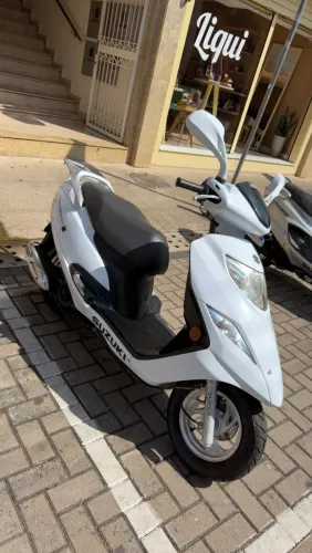 BURGMAN i / 2012