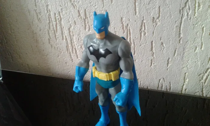 Boneco Batman Traje Azul 20 cm Colecionável Geek 