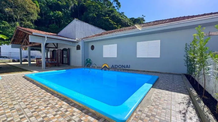 Casa com Piscina, 6 dormitórios à venda, 290 m² por R$ 900.000 - Centro - Guaratuba/PR