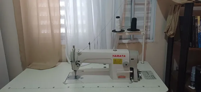 Máquina de Costrura Yamata 8700