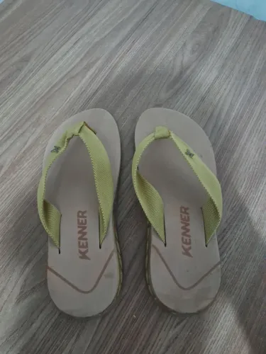 Vendo - sandália Kenner nova