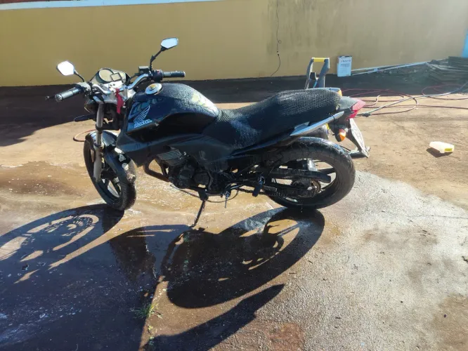 CB 300