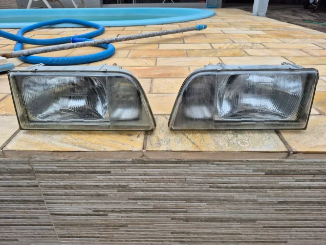 Farol original cibie com logo GM na lente opala/caravan 1988 a 1992