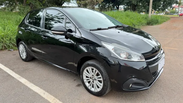 Peugeot 208 Active 1.2 Flex 12V 5P Mec. 2020