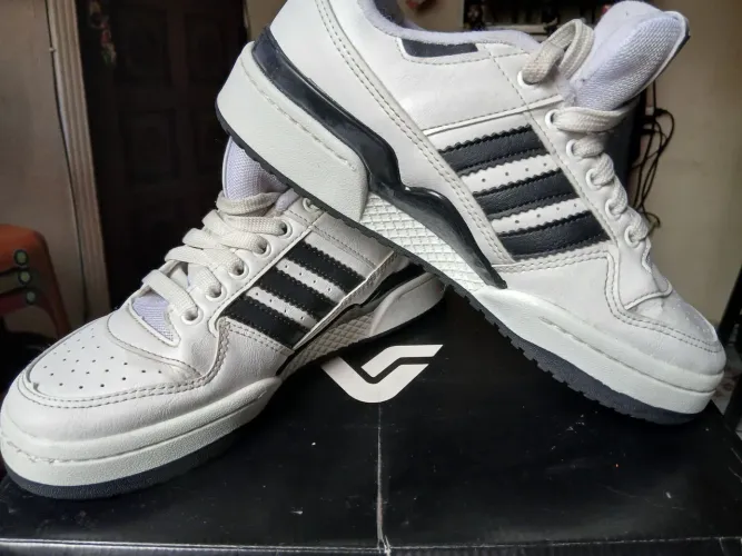 TÊNIS ADIDAS ORIGINAL NUMERAÇÃO 39
