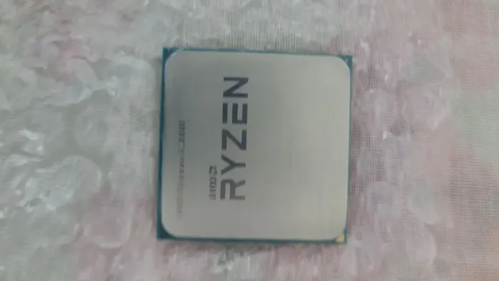 Ryzen 5 2600 + Cooler Original