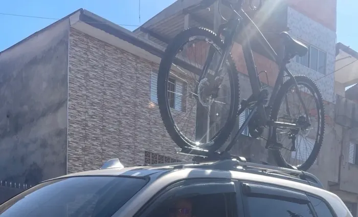 Vendo duas barra teto é rack para bicicleta