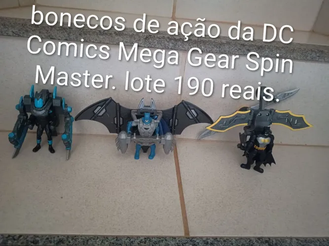 Boneco Batman ação da linha DC Comics Mega Gear