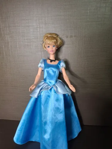 Boneca Cinderela Disney Mattel