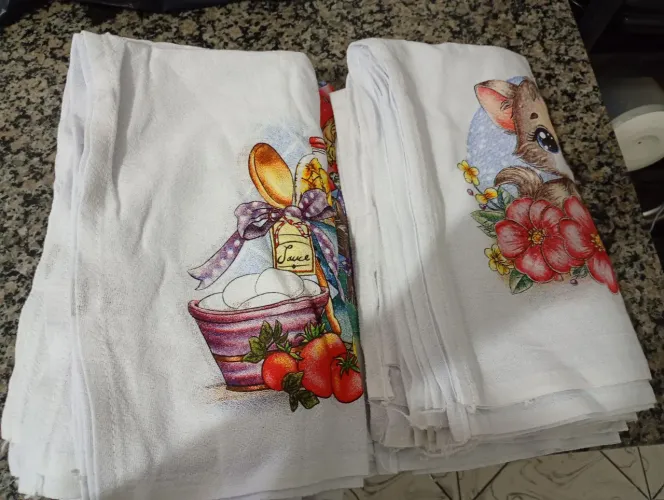 45 panos de prato ( cada um sai por 2,00))
