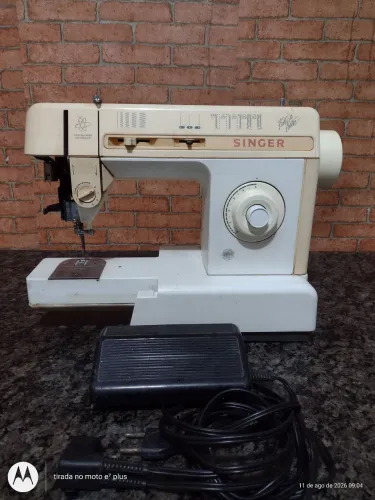Máquina de custura