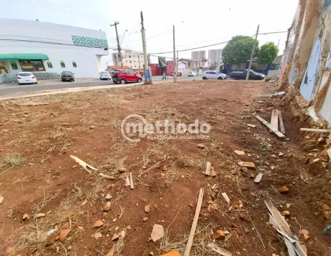 Terreno comercial à venda com 247,40 m2 pronto para construir no bairro Jardim Chapadão-Ca