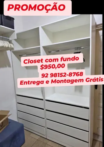Closet com fundo e gavetão 