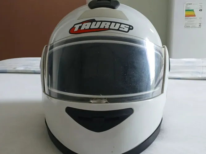 Capacete taurus