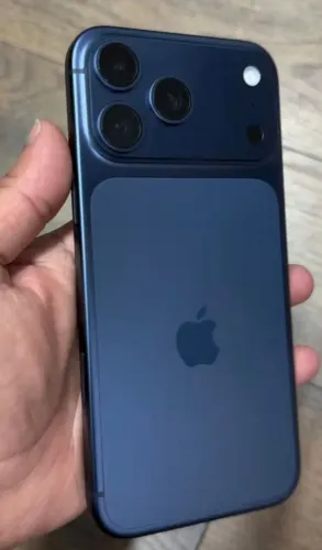 iPhone 17 pro 256GB Azul Semi Novo SCaixa - Bateria 12 Ciclos Garantia Aplle 4/8/27