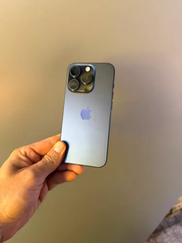 iPhone 15 Pro 256gb 12MESES GARANTIA com condições especiais.