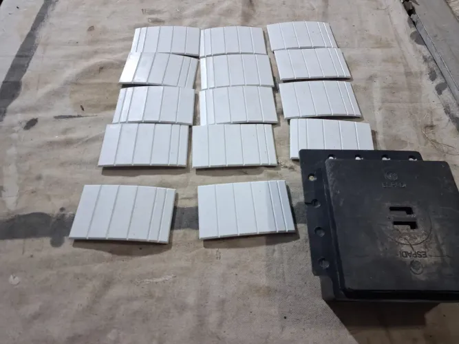 tapa burraco de caixas de dijuntores 14 unidades + 1 caixas de luz 4x4