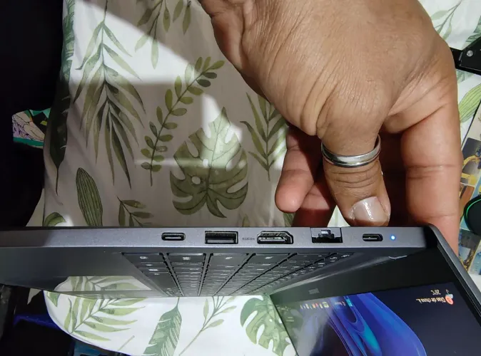 Notebook Samsung Galaxy book 4 8 gigas de ram ssd 256 gigas 