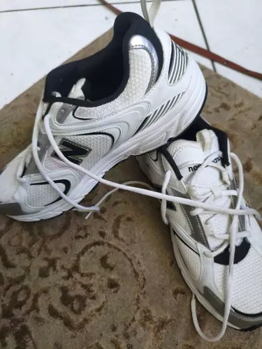 TENIS New Balance ORIGINAL. PARA VENDER HOJE