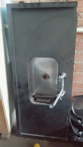 Pia quente fria de mármore