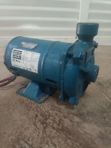 Motobomba centrifuga WEG monofásica 1/4 CV