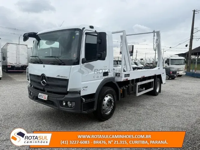 M.B ATEGO 1719 2025 POLIGUINDASTE