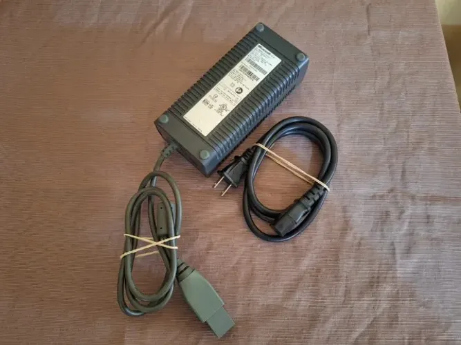 Fonte original xbox 360 arcade 120v funcionando