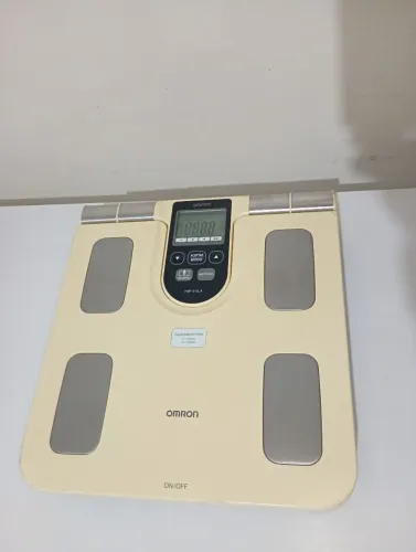 Balança de bioimpedância on