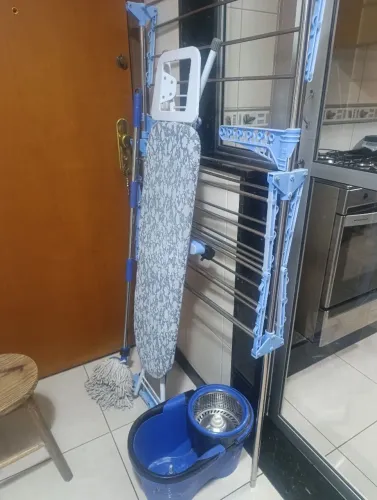Varal, tábua de passar e moip