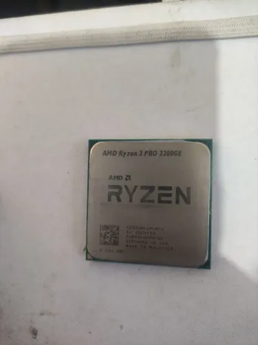 ? Ryzen 3 PRO 3200GE | 4C/4T | Radeon Vega 8
